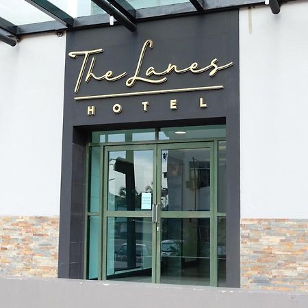 The Lanes Hotel Tutong Ngoại thất bức ảnh