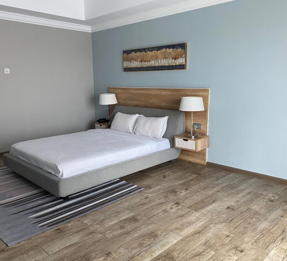 The Lanes Hotel Tutong Ngoại thất bức ảnh