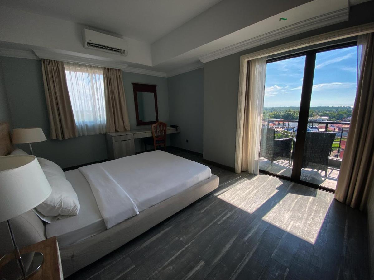 The Lanes Hotel Tutong Ngoại thất bức ảnh