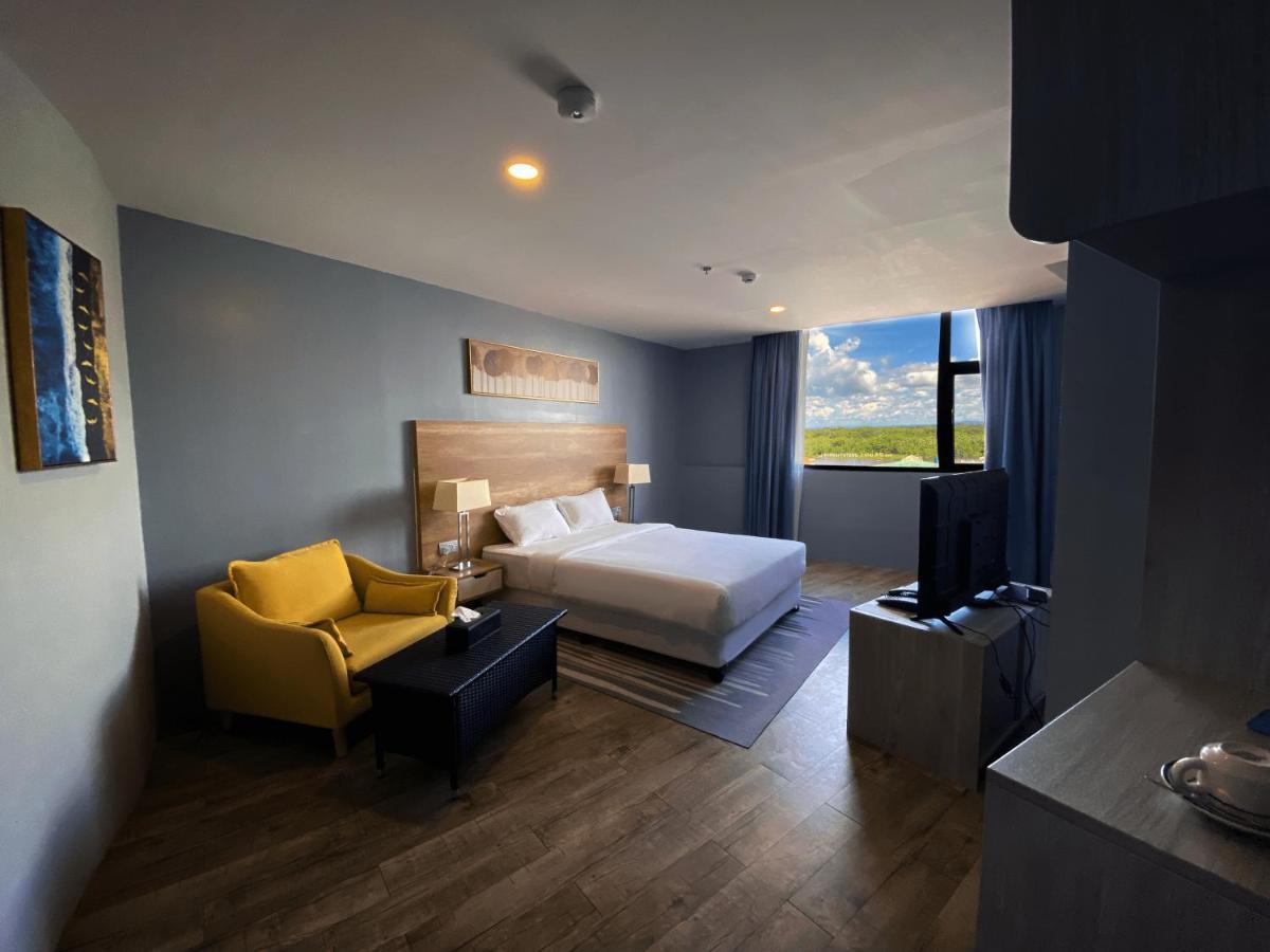 The Lanes Hotel Tutong Ngoại thất bức ảnh