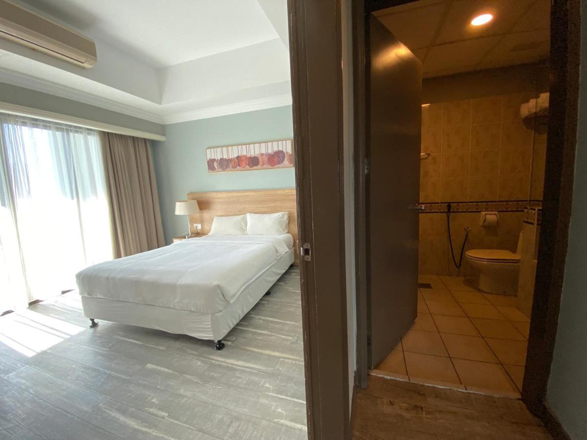 The Lanes Hotel Tutong Ngoại thất bức ảnh
