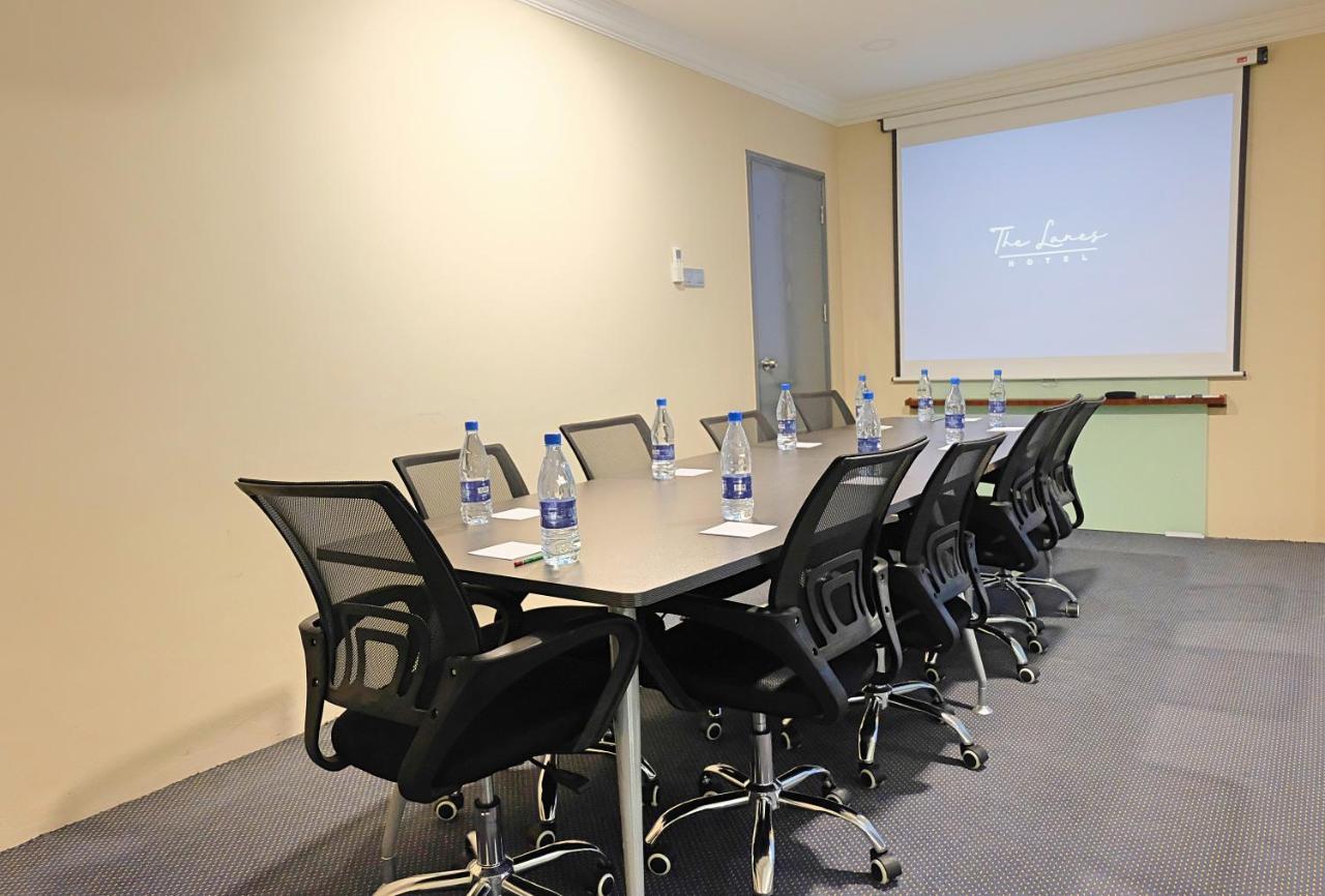 The Lanes Hotel Tutong Ngoại thất bức ảnh